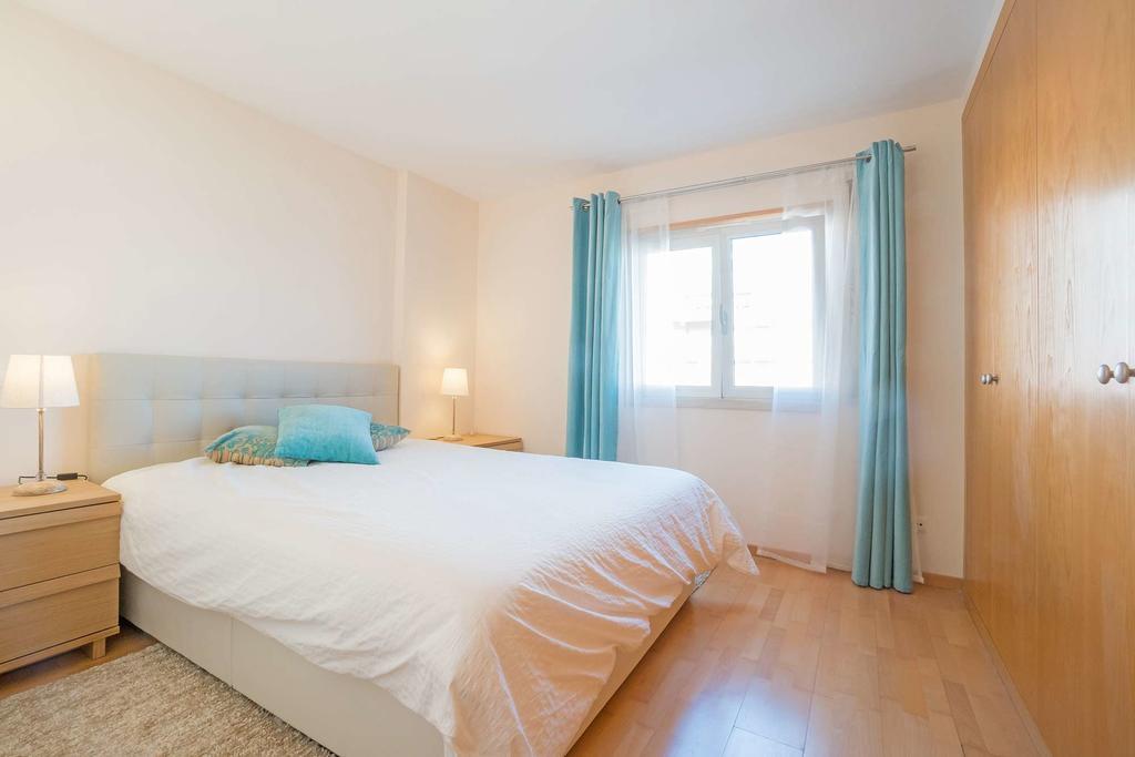 1-Minute Walk To The Metro And 2 To The Supermarket Lisabona Exterior foto