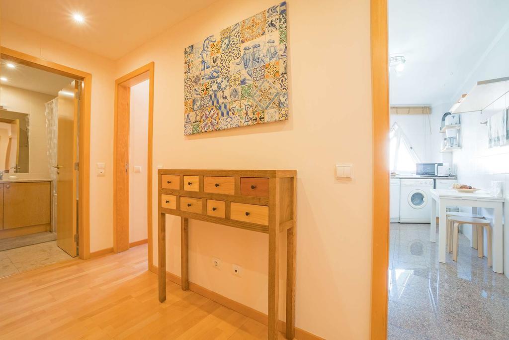 1-Minute Walk To The Metro And 2 To The Supermarket Lisabona Exterior foto