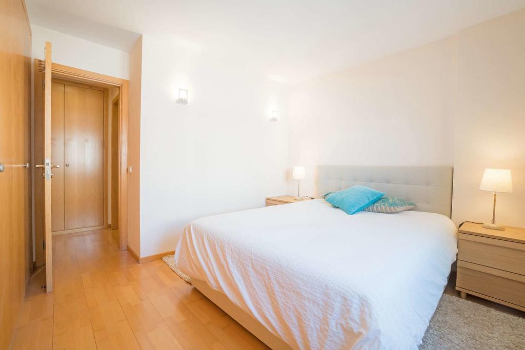 1-Minute Walk To The Metro And 2 To The Supermarket Lisabona Exterior foto